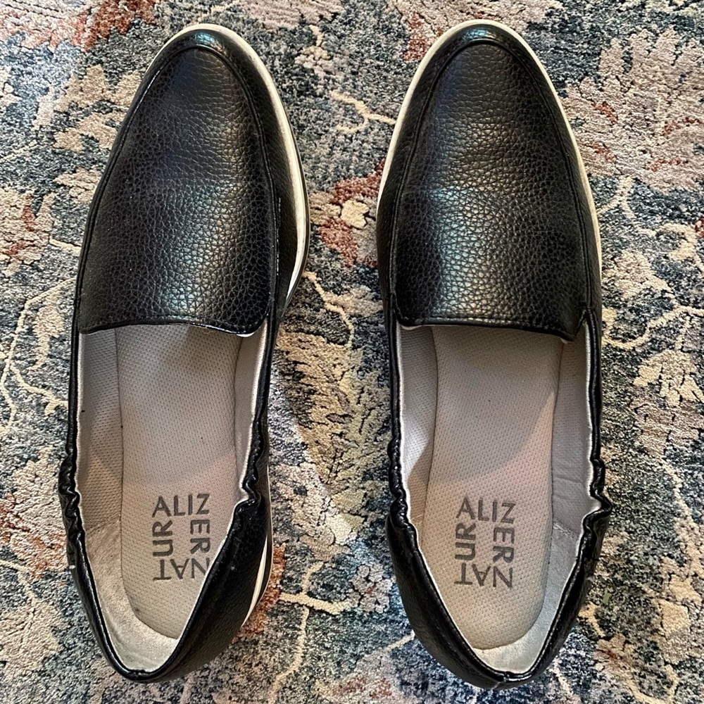 Slip on Naturalizer shoes